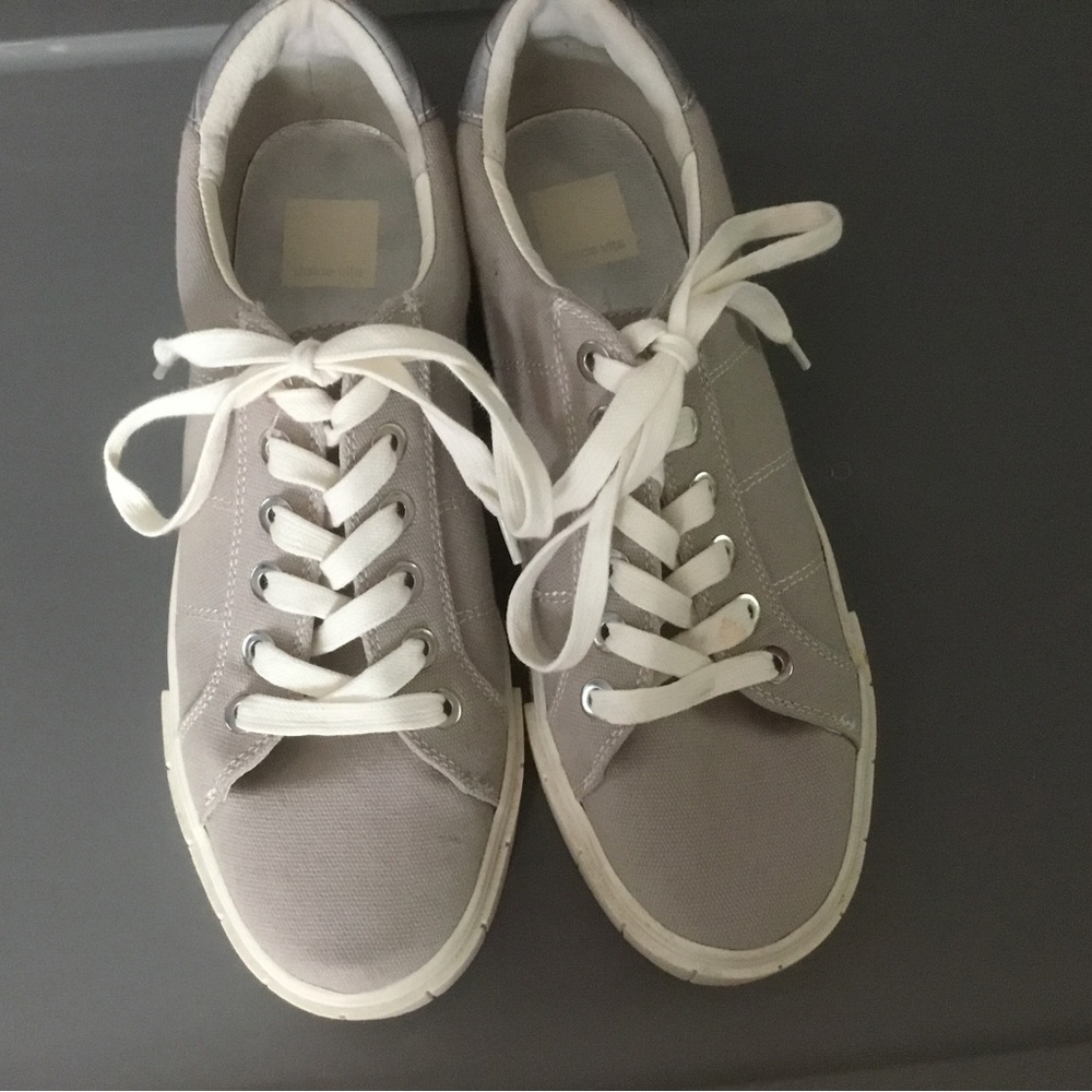 Dolce Vita size 9 sneakers